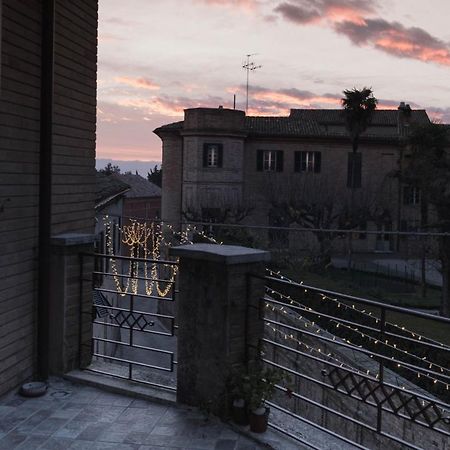 مبيت وإفطار ريكاناتي Terrazza Sull'Infinito المظهر الخارجي الصورة
